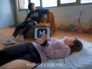 Mỹ nhân Tàu khựa bị bắt cóc và giam giữ rồi bị hãm hiếp